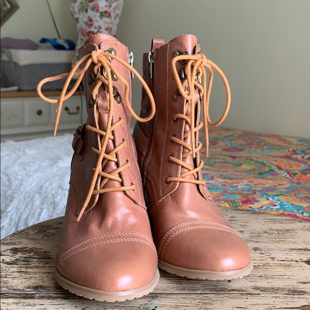 NWOB Bella vita Boots - Picture 7 of 12